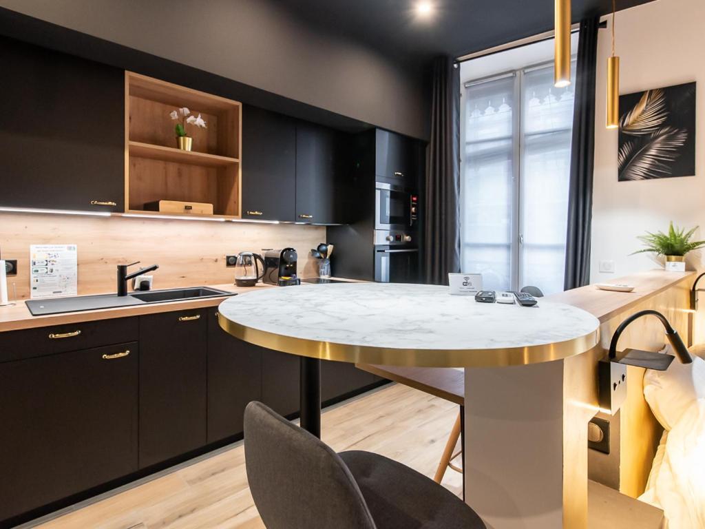 Appartement Chic Proche Bellecour Avec Parking Lião Exterior foto